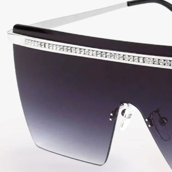 Silver Rhinestone Crystal Edge Black Sunglasses Fashion Statement Accessory - Picture 2 of 4